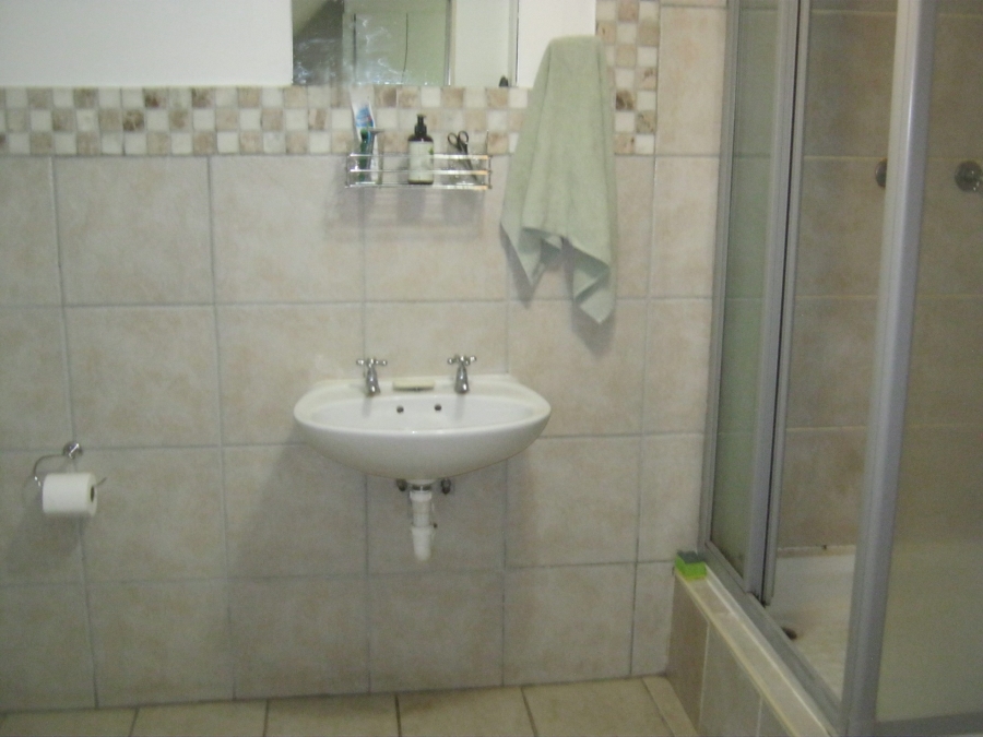 To Let 3 Bedroom Property for Rent in Longdown Western Cape